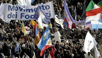 stricione-movimento-piazza-san-pietro